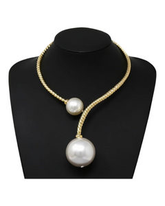 Chunky Pearl Necklace Set