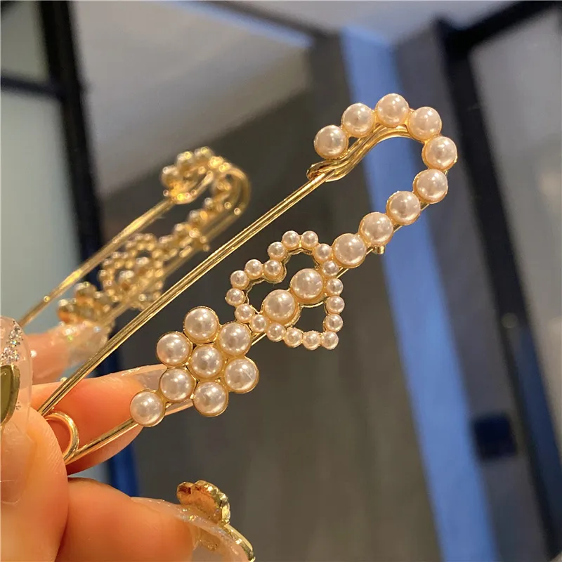 Pin It Brooch Collection