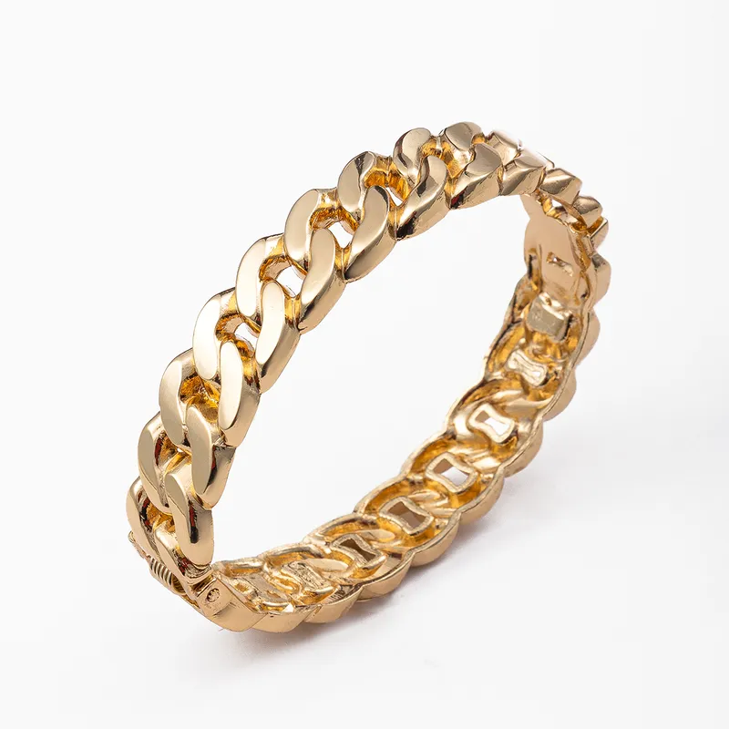 Linked in Luxe